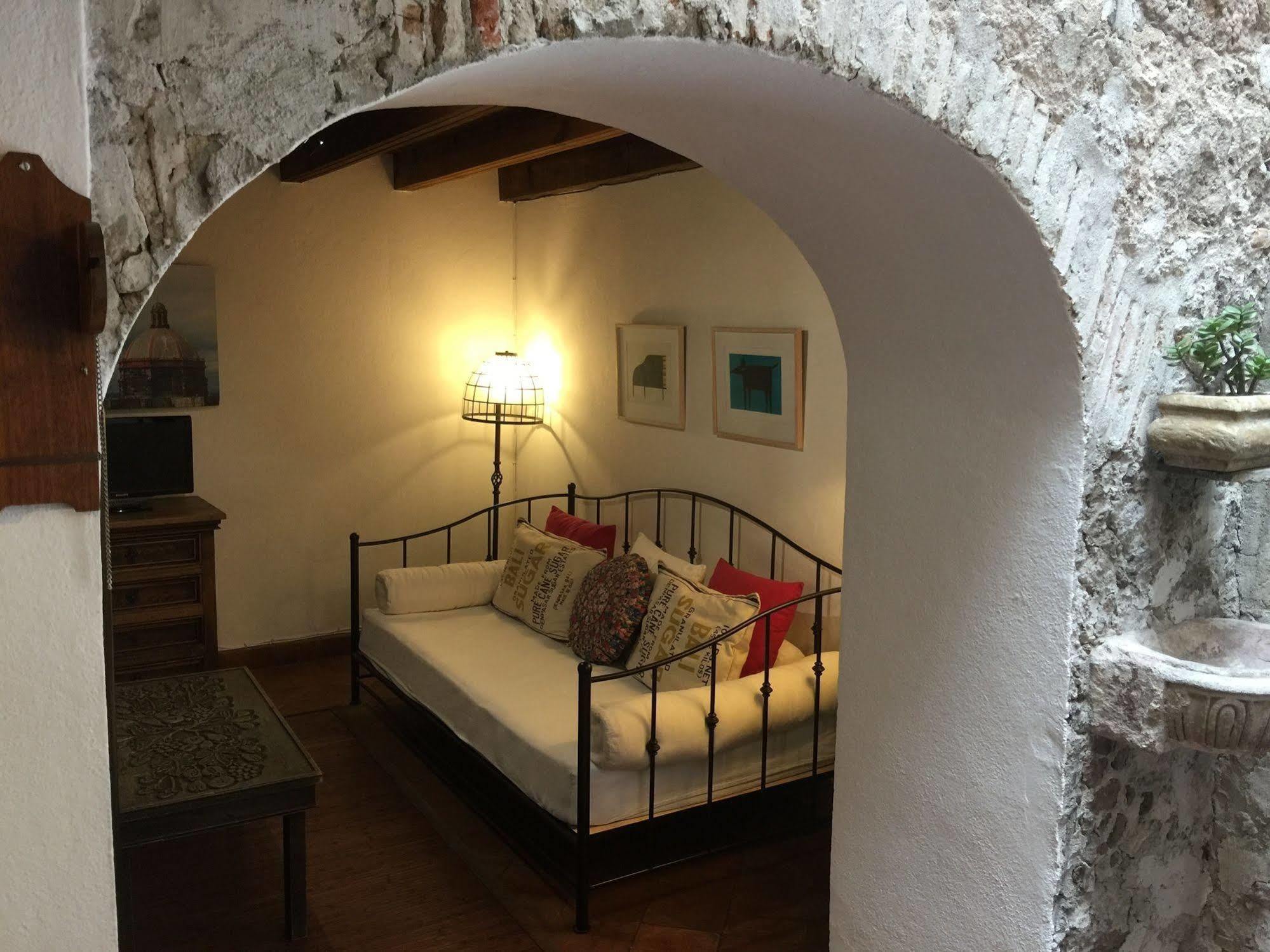 Bed and Breakfast Casa Correo Сан-Міґель-де-Альєнде Екстер'єр фото